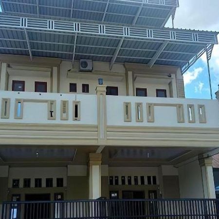 Oyo 2220 Pink'S Guest House Tarutung Εξωτερικό φωτογραφία