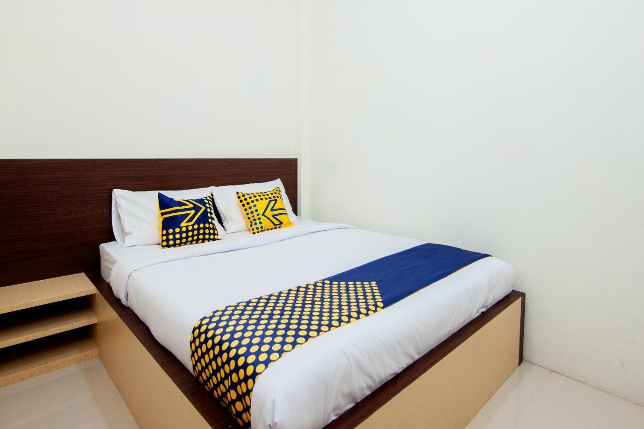 Oyo 2220 Pink'S Guest House Tarutung Εξωτερικό φωτογραφία